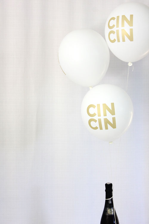 White  Gold Cin Cin Balloons