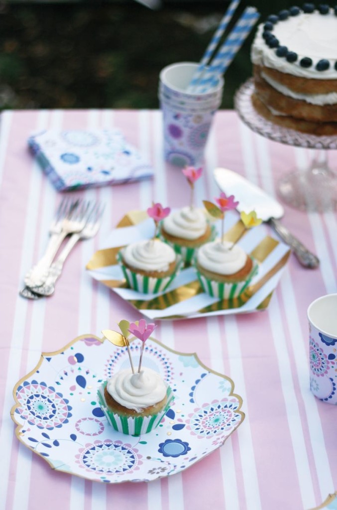 Paper Plates ~ Toot Sweet Floral