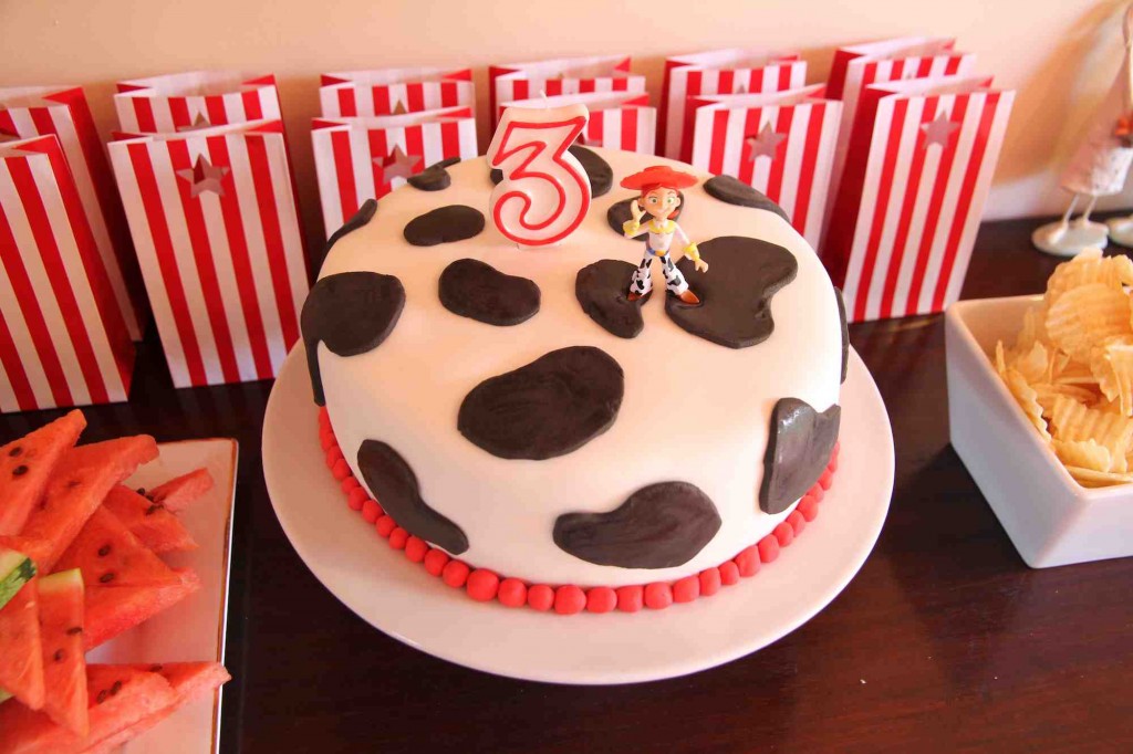 Lauras 3rd birthday cake