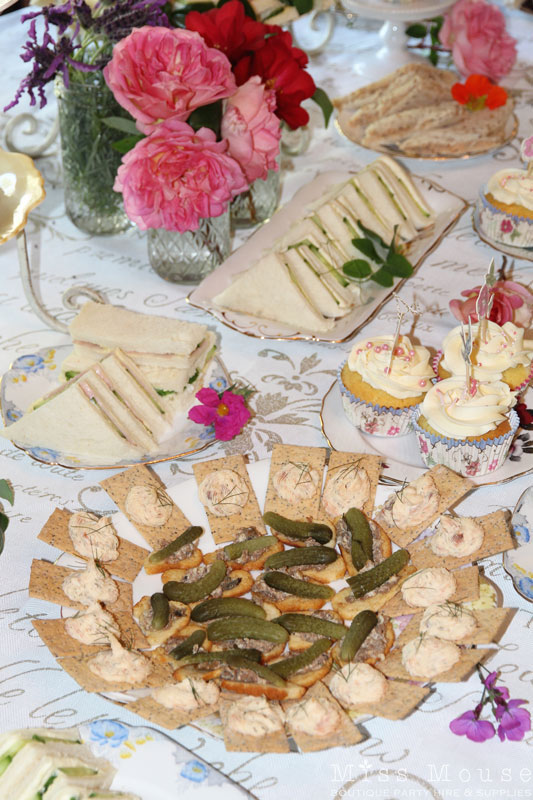 vintage-tea-party-supplies-2