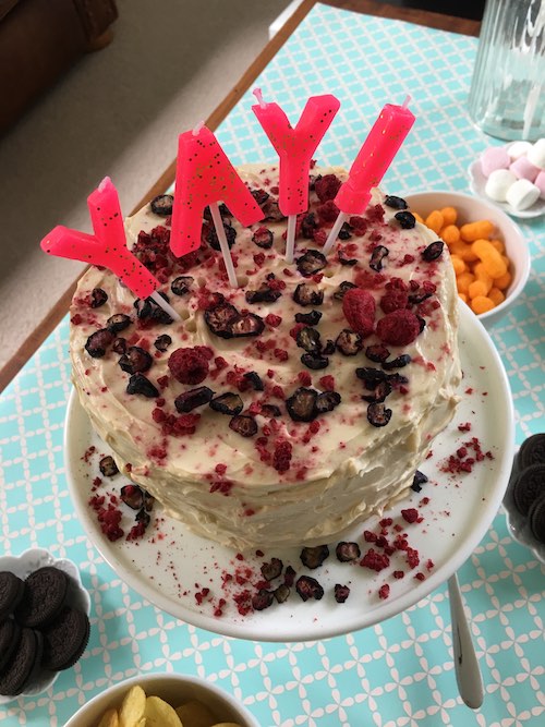 Easy kids birthday cake with Yay candles.